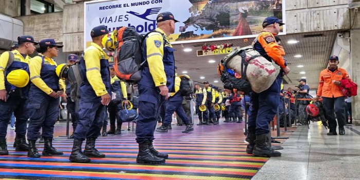 Venezuela envía nuevo contingente de bomberos a Bolivia para combatir incendios forestales