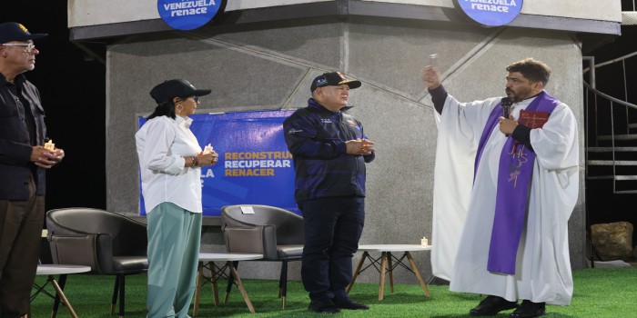 La Guaira fue escenario de una cadena de oración encabezada por la Presidenta (E) Delcy Rodríguez
