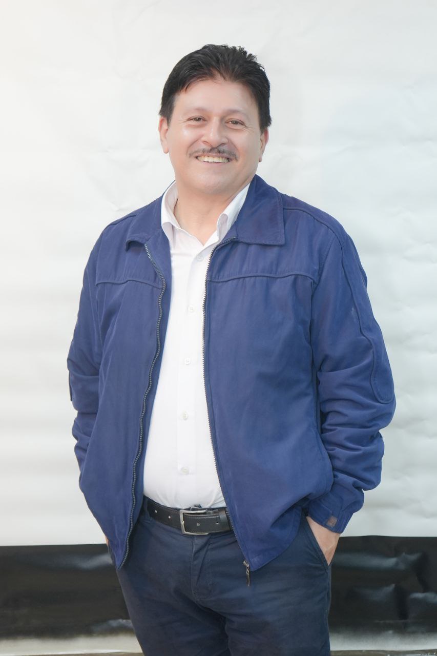 LUIS VALENZUELA