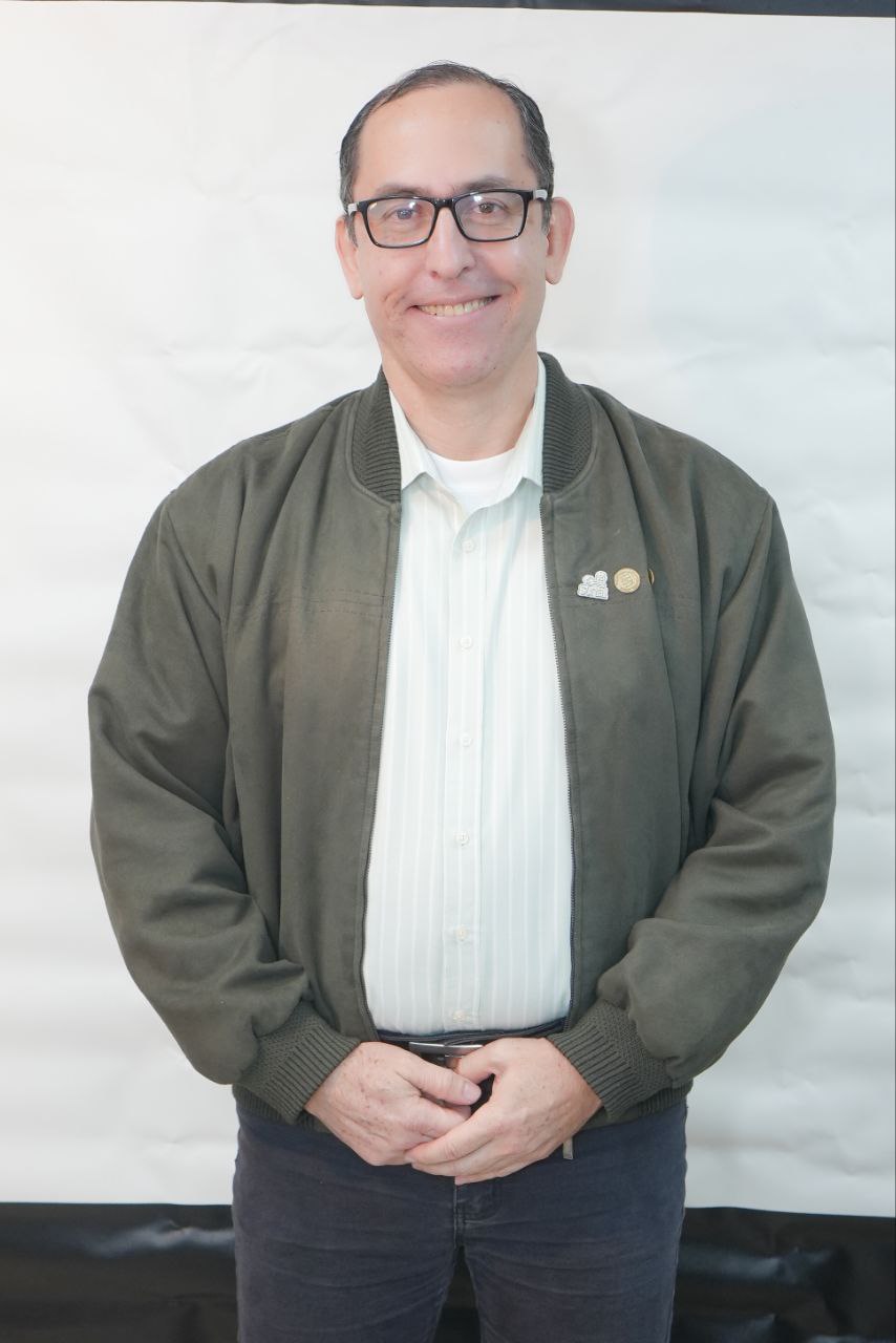 LUIS REAÑO